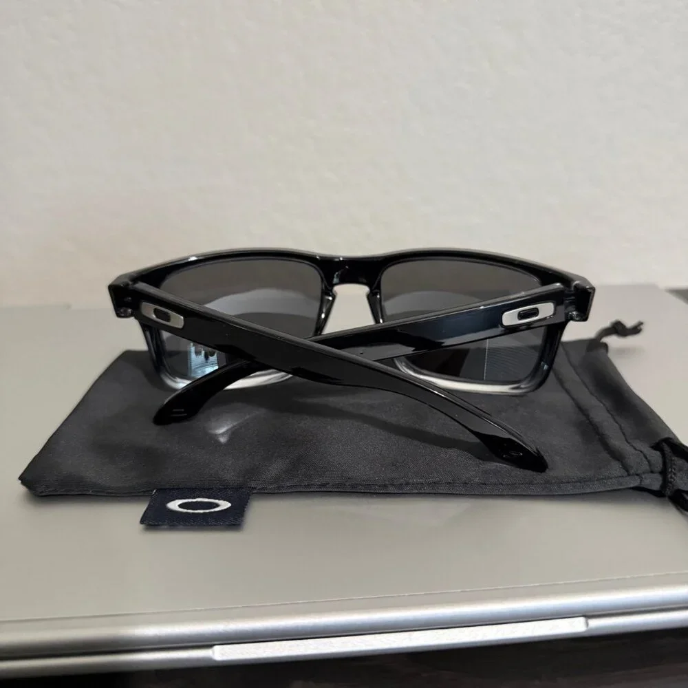 OO9102 Oakley Holbrook Two Tone Polished Frame Prizm Polarized Reflective Silver - Picture 6 of 6
